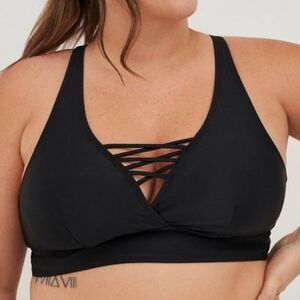 Torrid Black Wireless XO Triangle Bikini Top 5X NWT